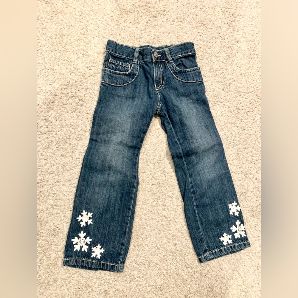 EUC Gymboree Snowflake Embroidered Jeans 5T